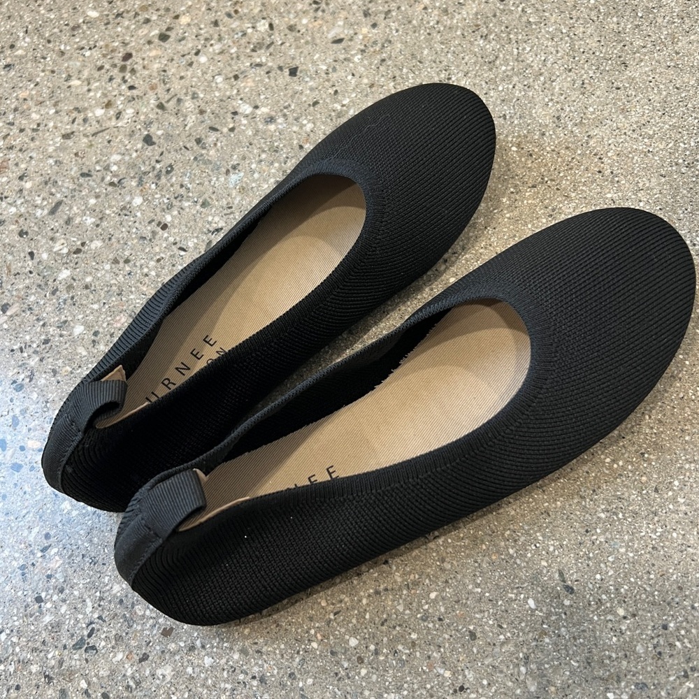 Journee collection  Black Flats by journee collection